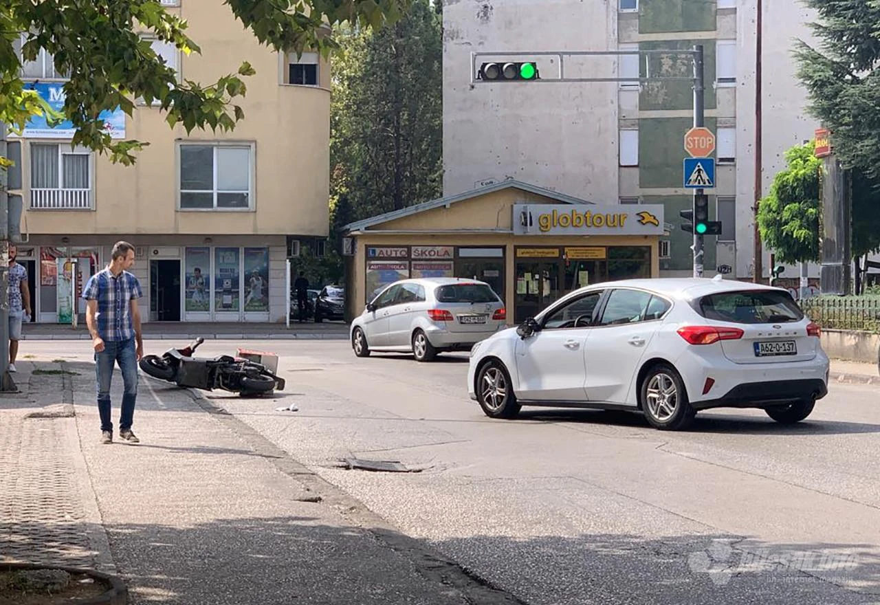 Mostar: Stradao vozač dostavnog skutera