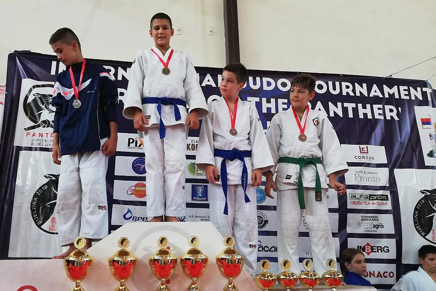 Galebovima 6 medalja s Trofeja Pantera