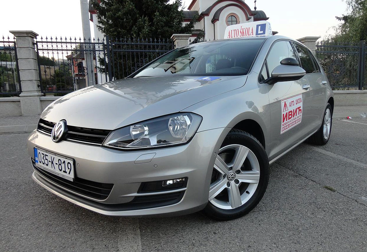 Instruktor istjerao ispitivača iz automobila