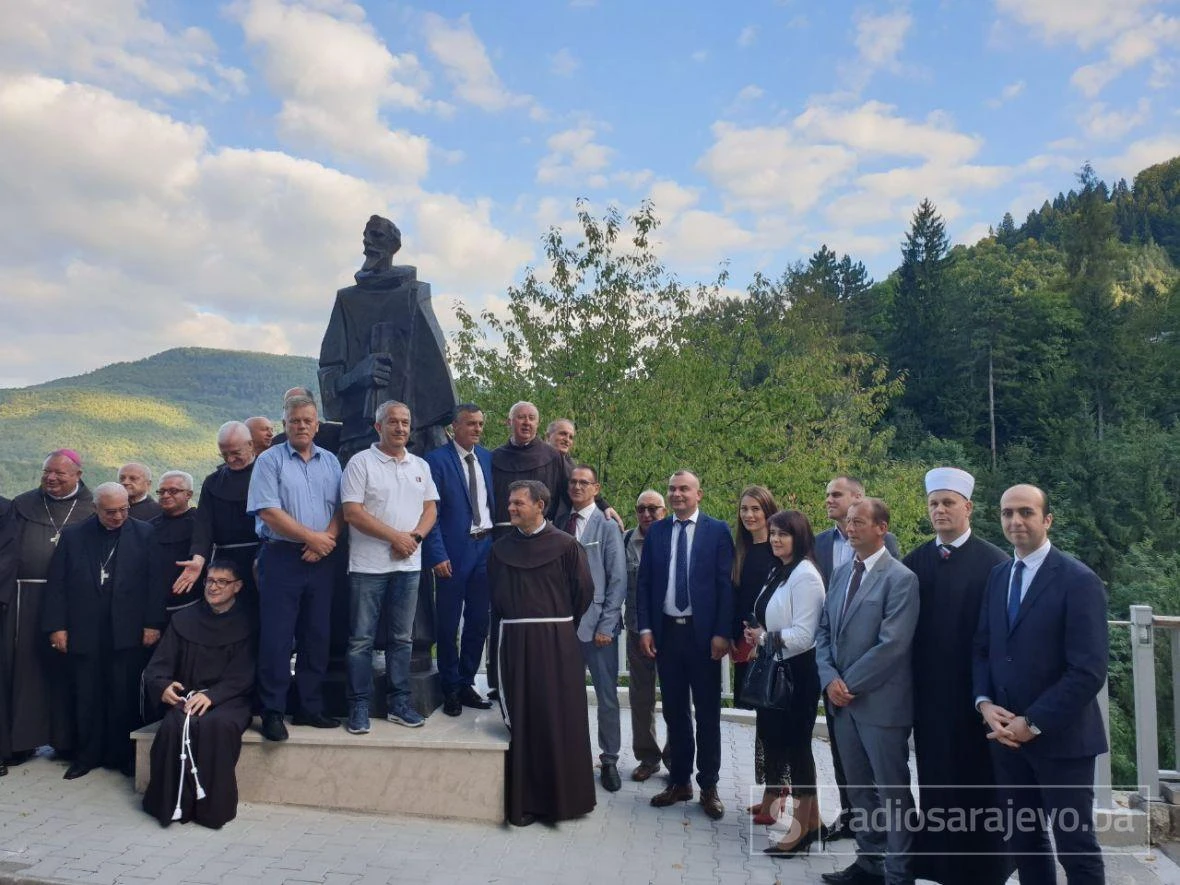 U Fojnici otkriven spomenik fra Anđelu Zvizdoviću