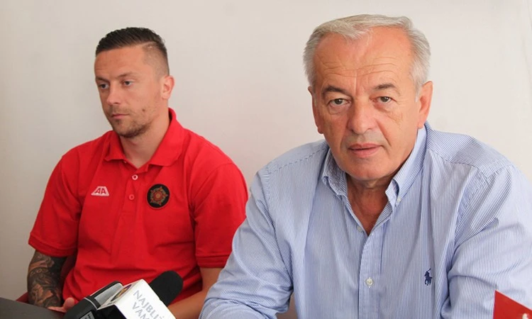 Lazarević: Nekoliko igrača je dobilo novac, stanje je i dalje teško