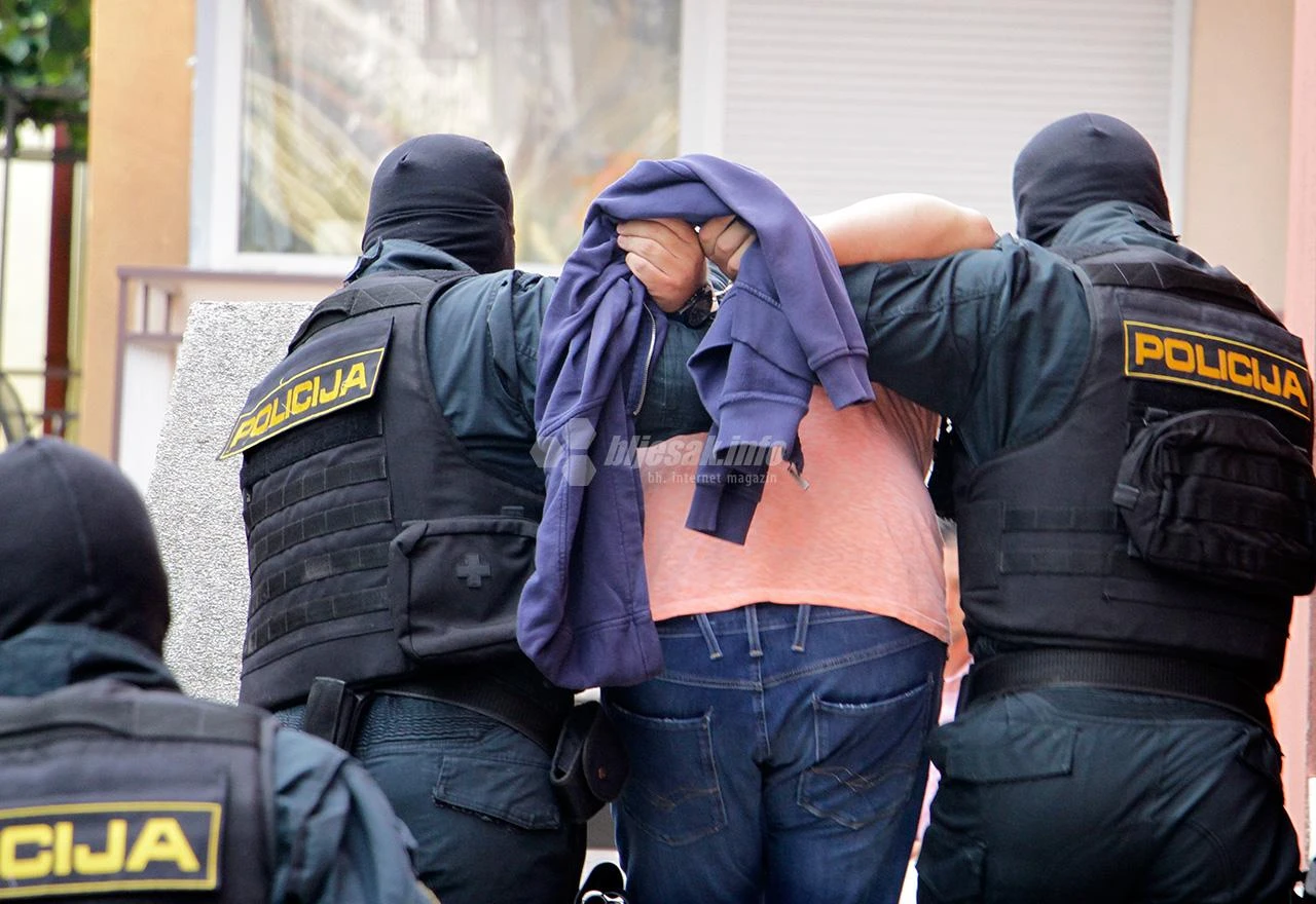 FOTO | Begluk označen kao vođa, 13 uhićenih