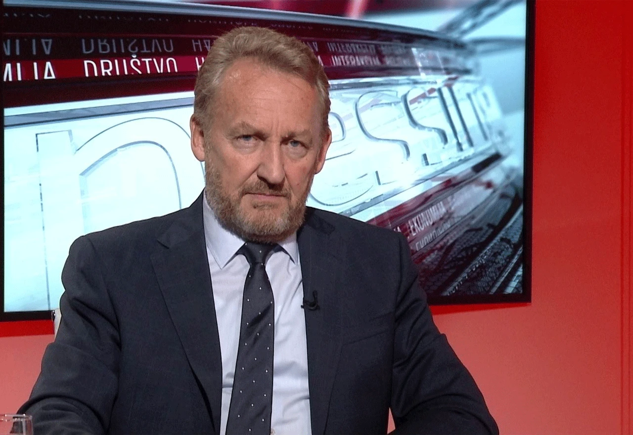 Izetbegović o nenormalnim homoseksualcima, birou, svom siromaštvu i vlasti