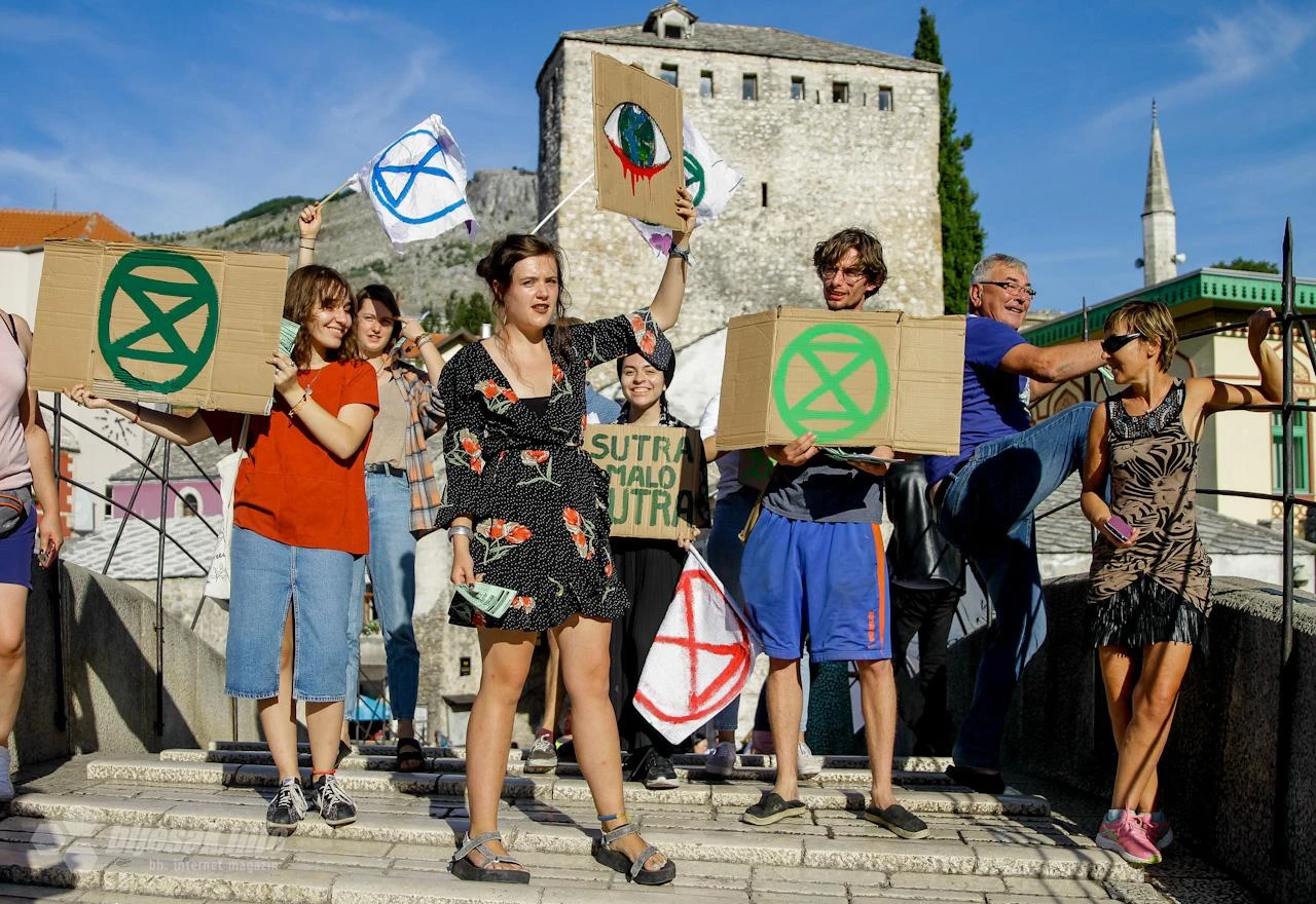 Extinction Rebellion blokirali Stari most