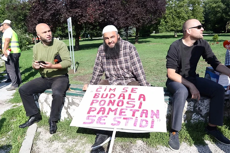 VIDEO | Završen skup protiv Bh. povorke ponosa: Želimo da kažemo istinu, onu koju nas duži naš Stvoritelj