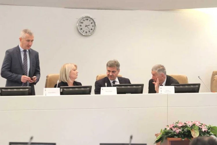 Zastupnici smatraju kako Zvizdićev Kolegij neće 'otkočiti' blokadu parlamenta