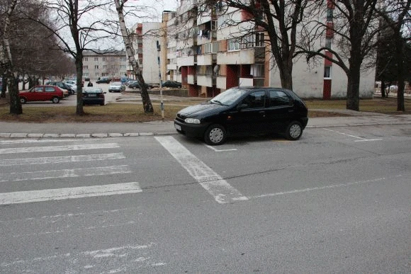 Polako pored škola!