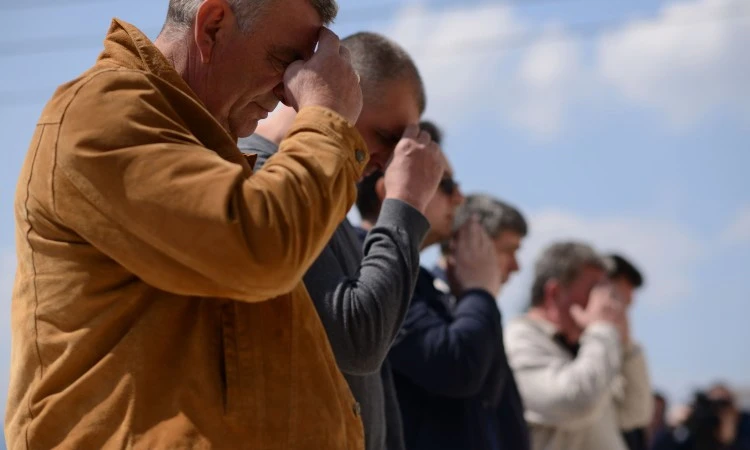Vojni veterani iz regije odaju počast ubijenim civilima u mjestu Grabovica