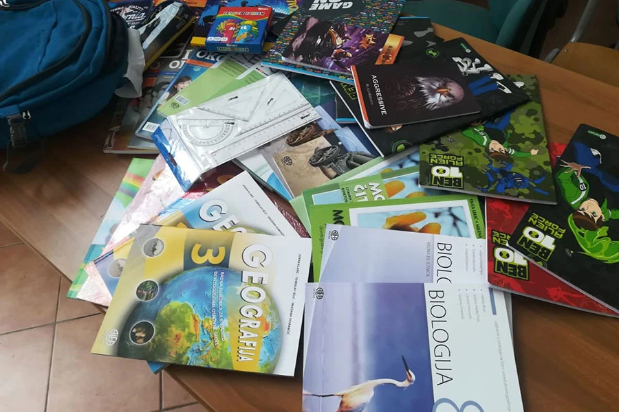 Hercegovački osnovci dobili knjige i školski pribor