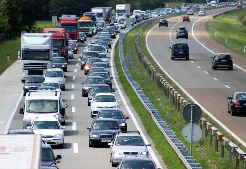 Srbija: Na auto-put se srušio dio mosta