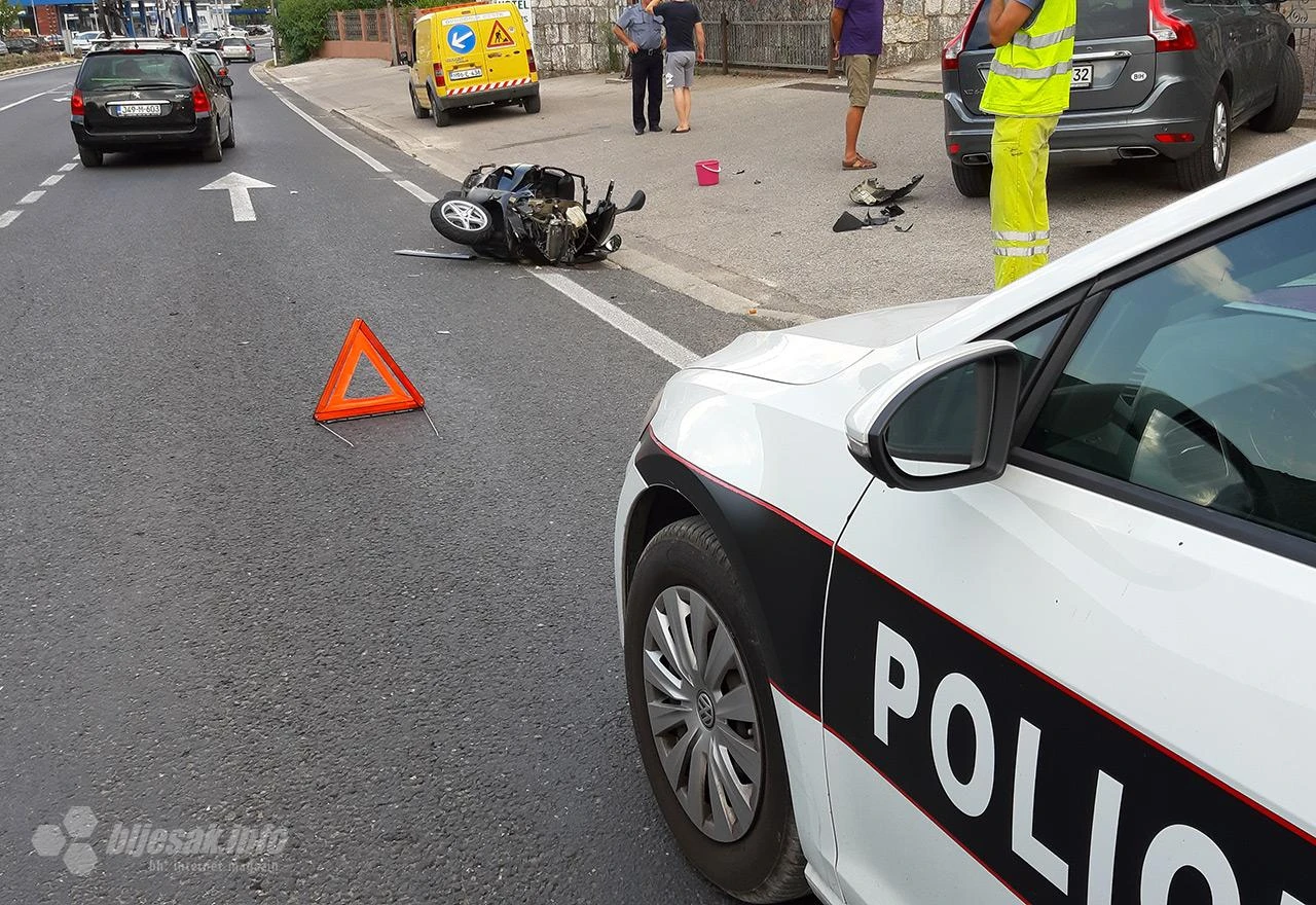 Prometna nesreća u Mostaru, motorist teže ozlijeđen