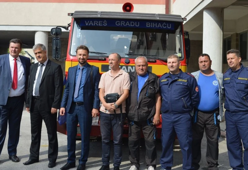 Općina Vareš donirala vozilo bihaćkim vatrogascima