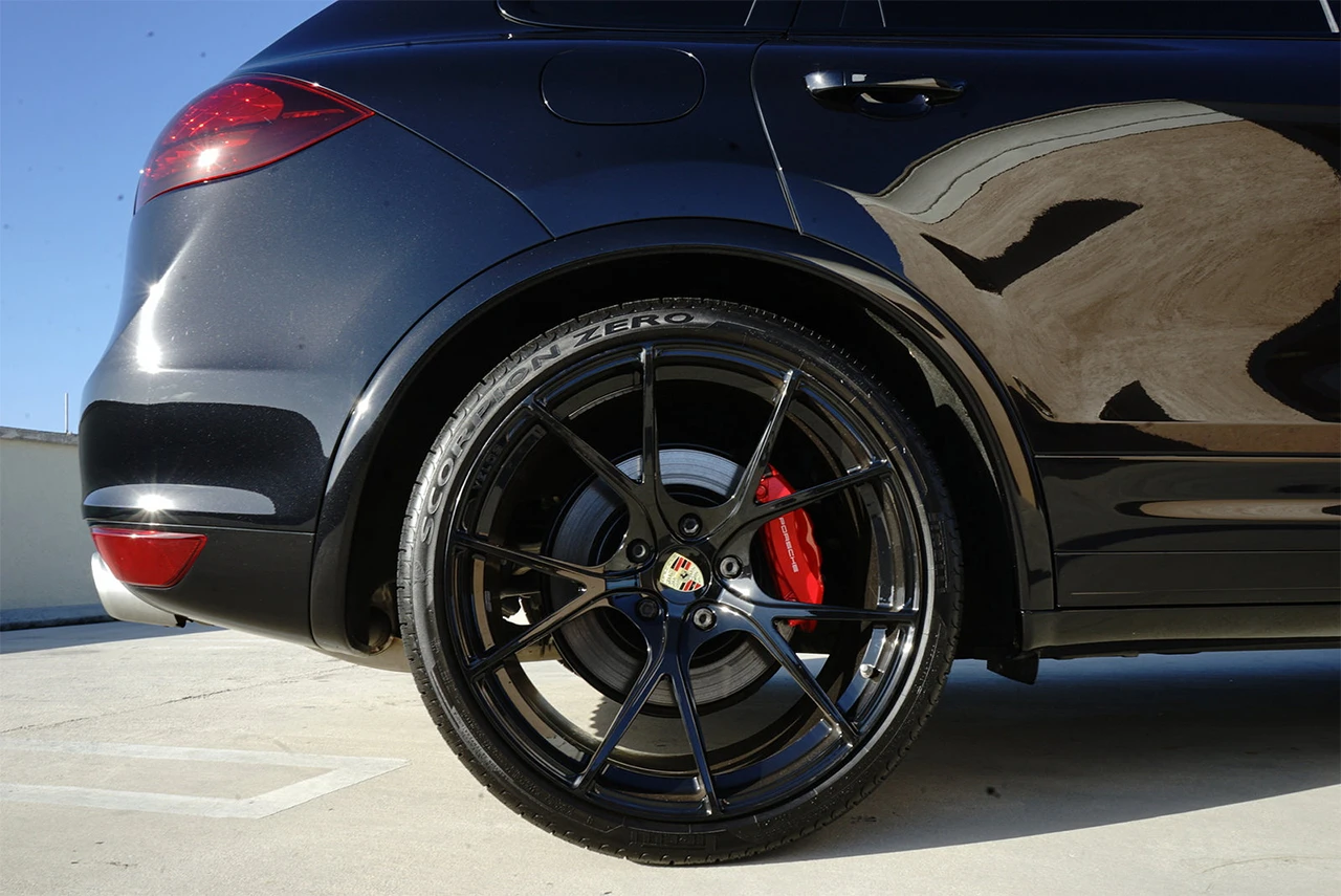 Oduzet Porsche bez papira