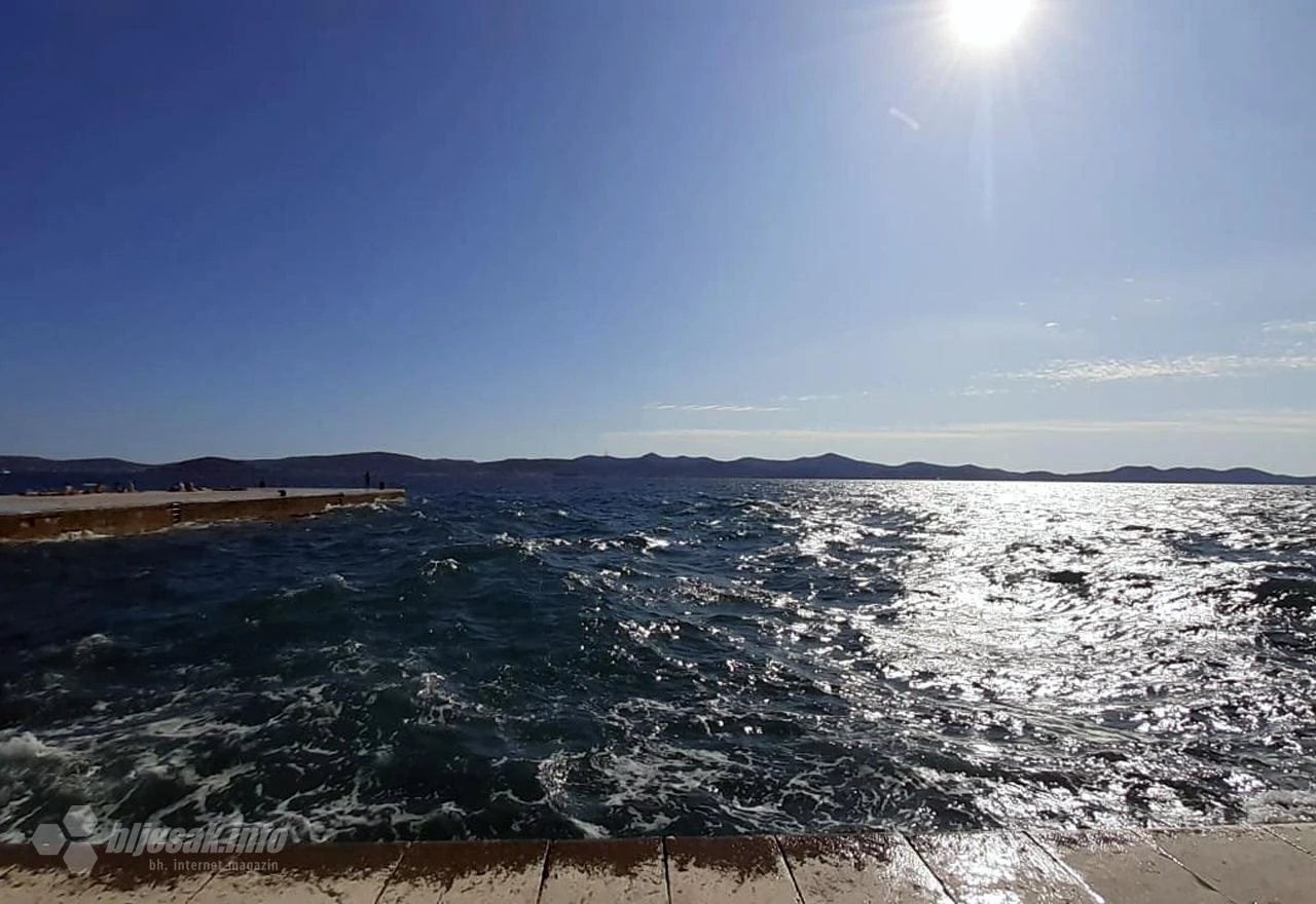 Na zadarskoj plaži dvoje umrlih od zastoja srca