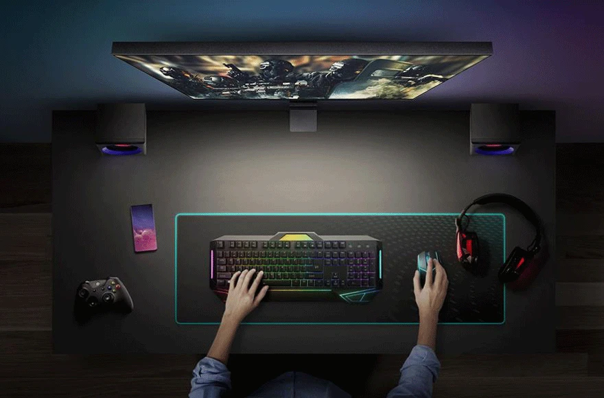 Samsung predstavio kompatibilni zakrivljeni gaming monitor 
