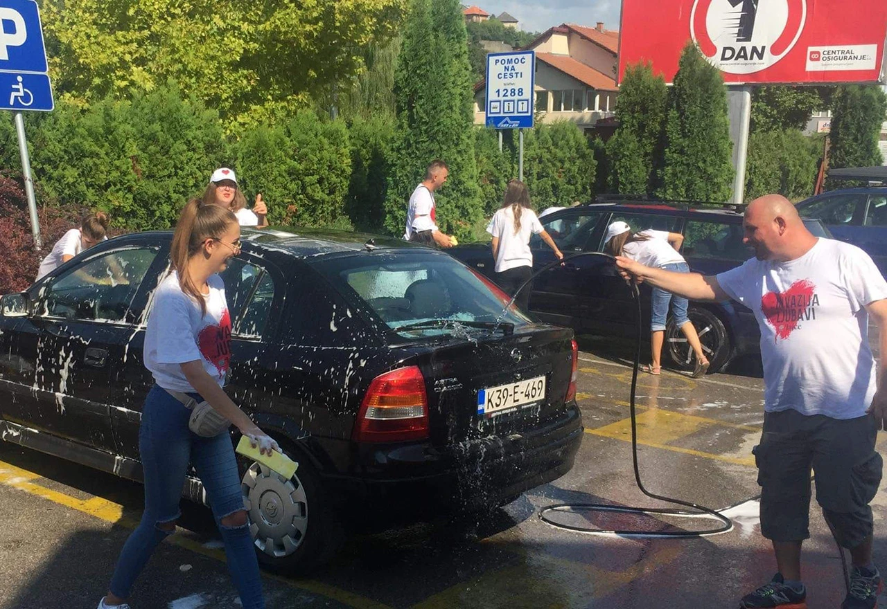 Invazija ljubavi zahvatila Jajce