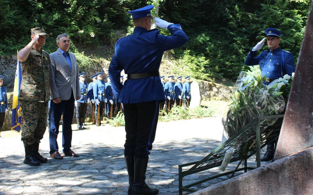 Njihova je smrt postala simbol prijateljstva i pomoći američkog i francuskog naroda BiH