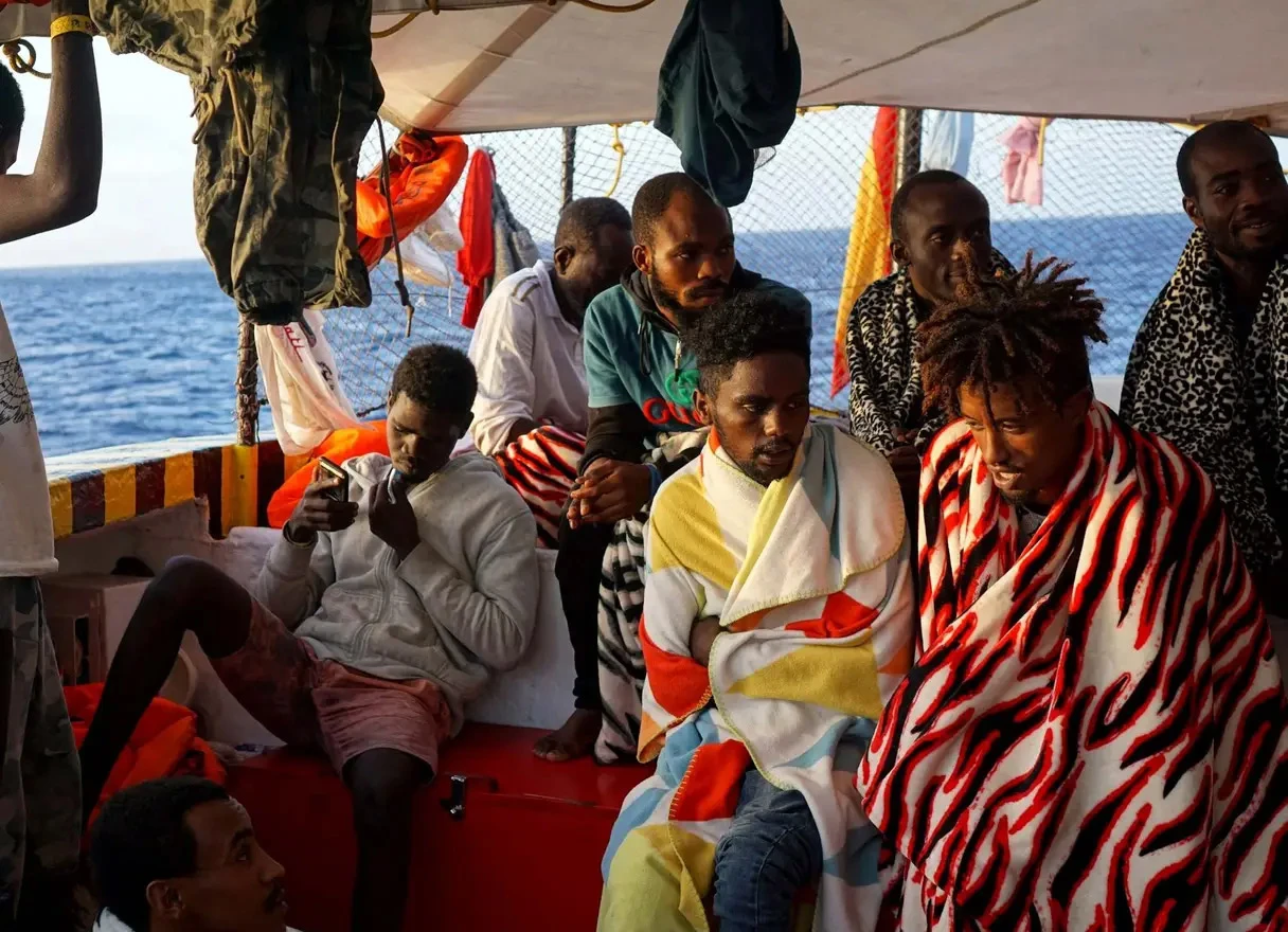 Migrantski 'brod očaja' čeka kraj otoka Lampeduza