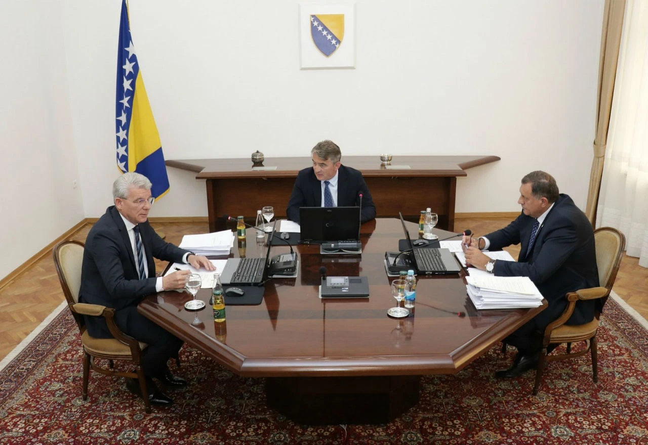 Završili a nisu ni počeli: Otkazane obje sjednice Predsjedništva BiH