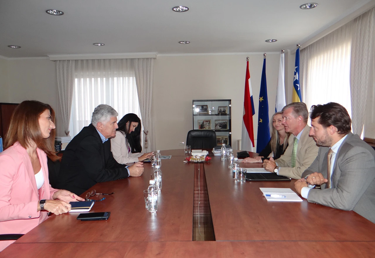 Čović: Izlazak iz zastoja jedino dogovorom izabranih predstavnika naroda