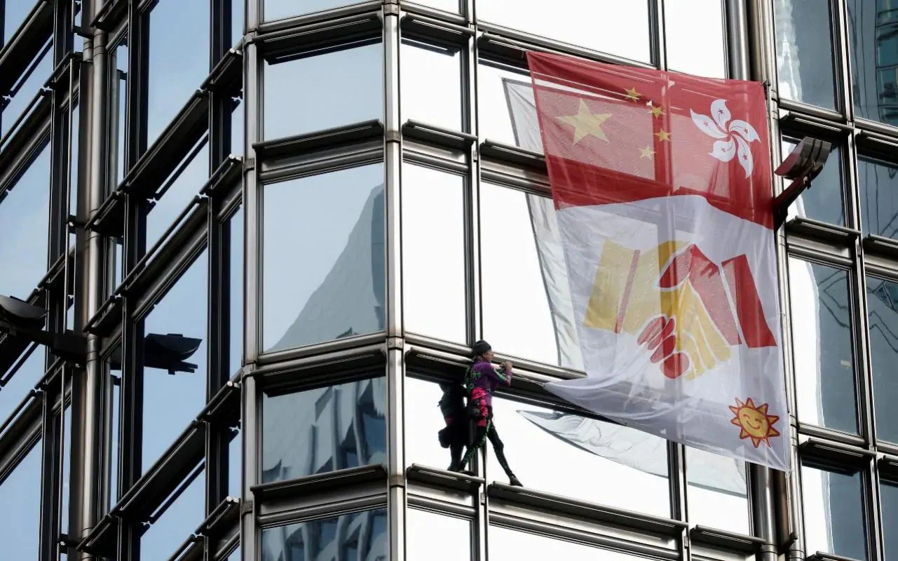 Francuski 'Spiderman' popeo se na neboder u Hong Kongu  