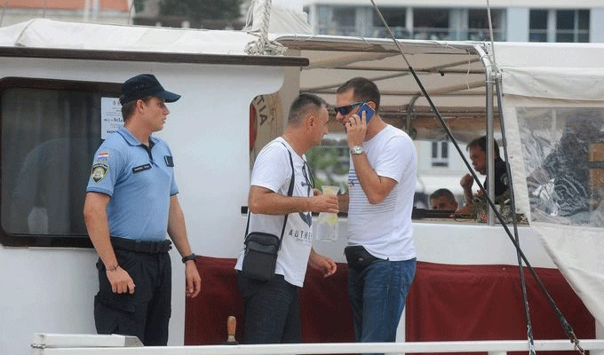 Vlasnik i kapetan broda na kojem je umro Talijan branit će se sa slobode