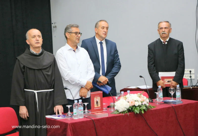 Predstavljene zbirke poezije oca i sina