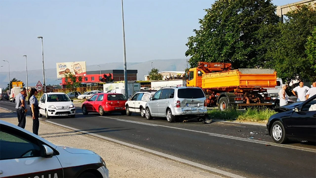 Lančani sudar u Mostaru, jedna osoba ozlijeđena
