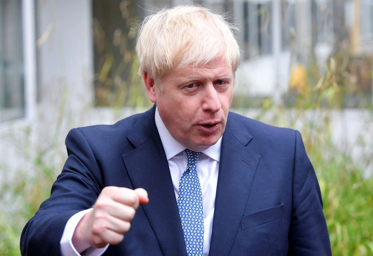 Većina Britanaca smatra da Johnson mora provesti Brexit po svaku cijenu