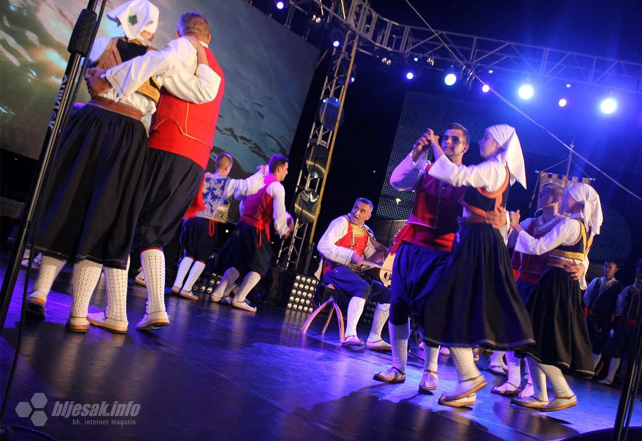 Hrvatski folklor u Neumu