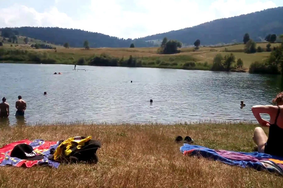 Atletičarka na Kupresu spasila mladića od utapanja