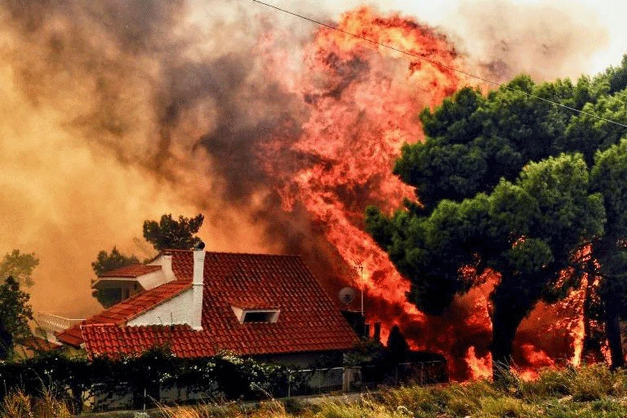 Vjetar i vrućina potaknuli više od 50 požara
