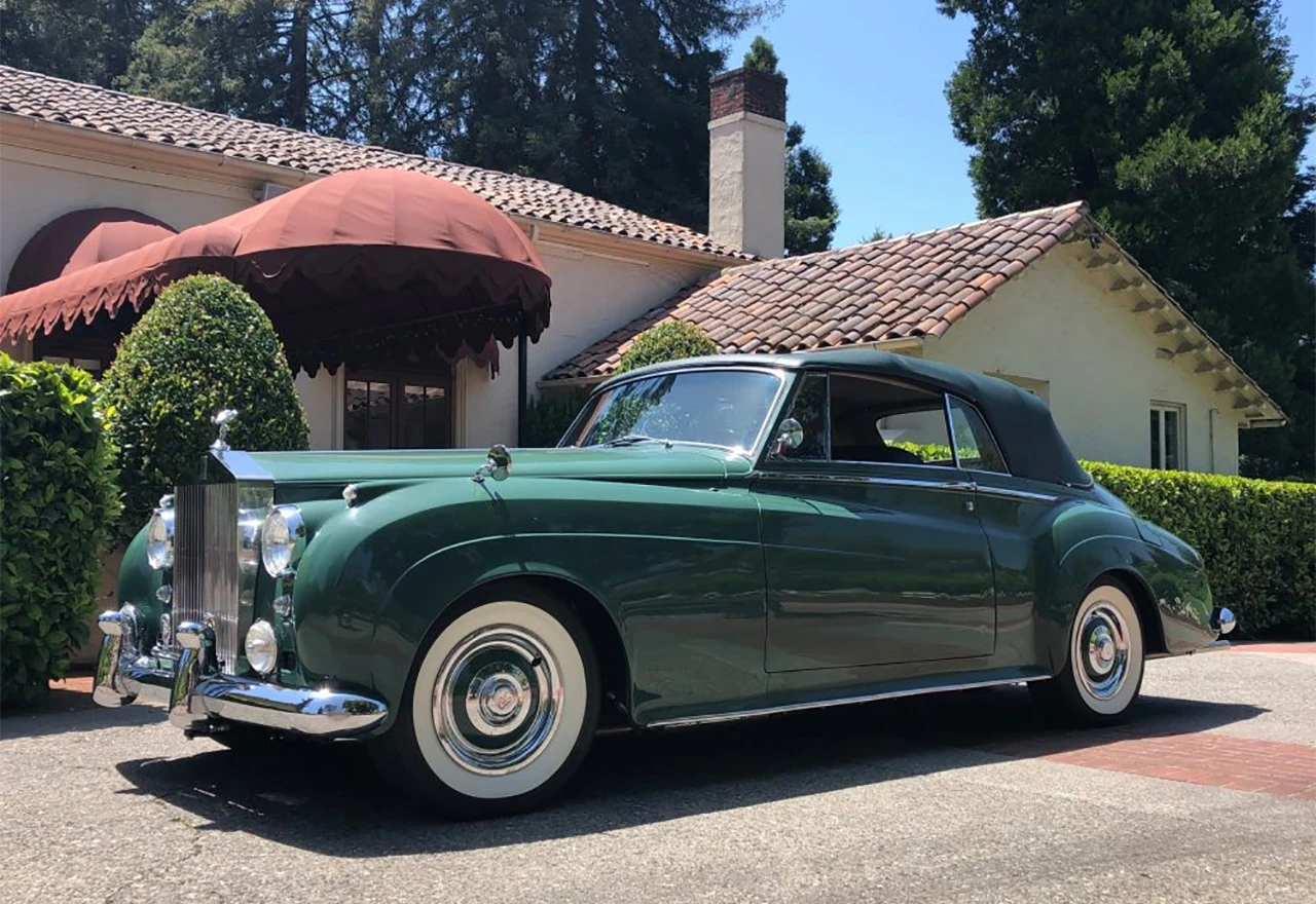 Rolls Royce koji je pripadao Liz Taylor prodan za pola milijuna dolara