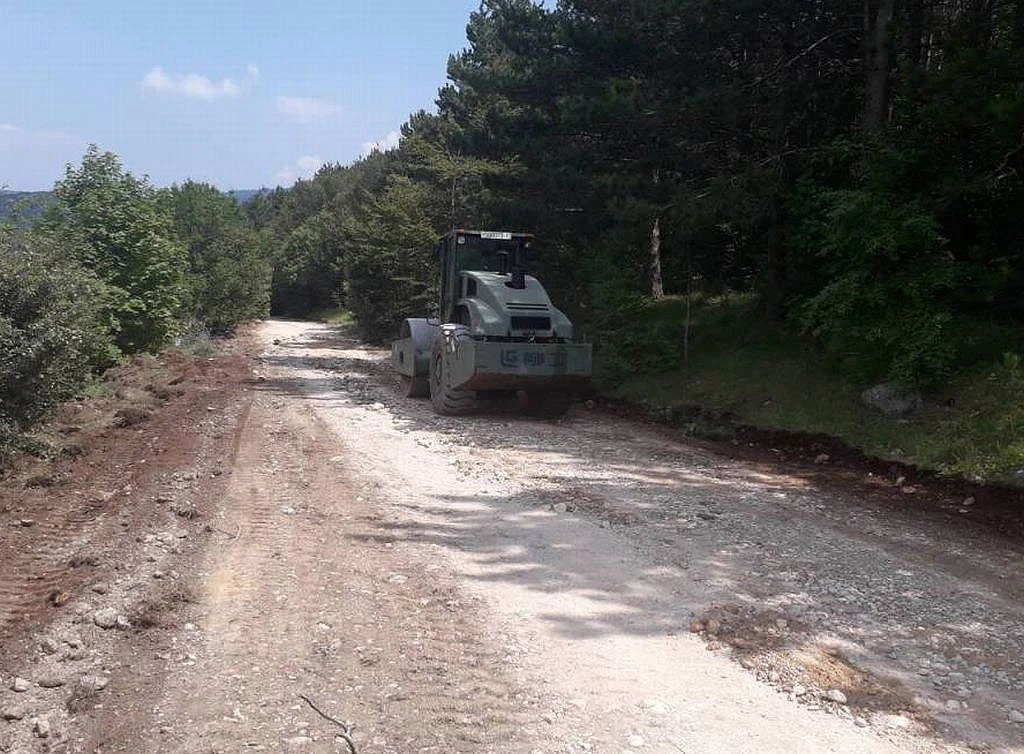 Vojska radi na rekonstrukciji regionalne ceste Zijemlje - Rujište