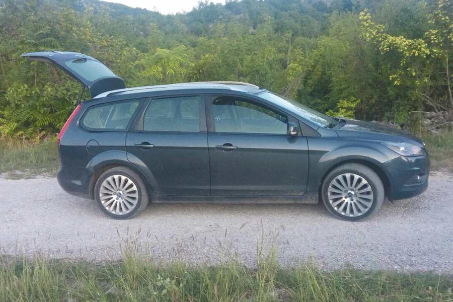 Grude: Pokušao prošvercati 13 turskih državljana u Fordu