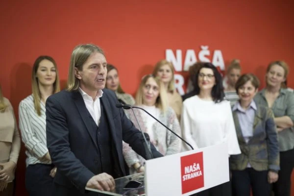 NS: Javnost treba znati što su dogovorili oko NATO puta