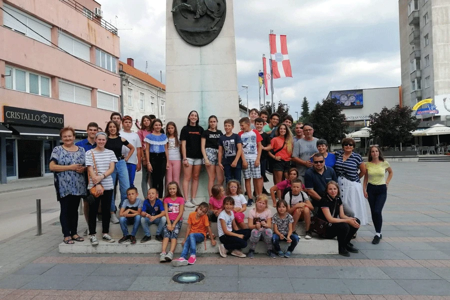 Djeca i Talijani na ljetnom kampu