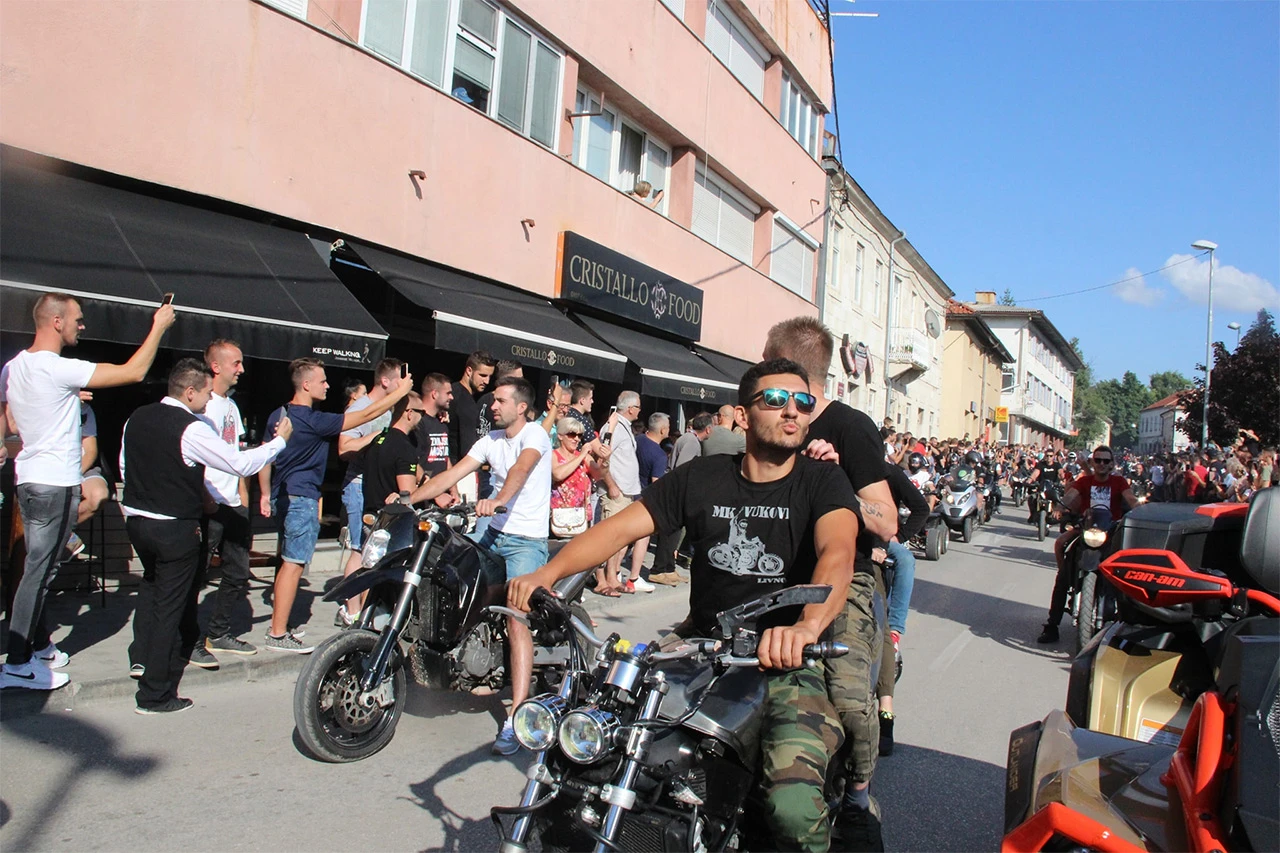 Defileom kroz grad započeo 18. Moto susret u Livnu