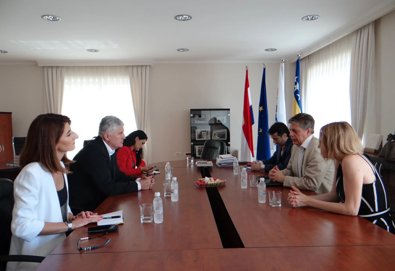 Čović i Wigemark složni: Požuriti s formiranjem vlasit na svim razinama