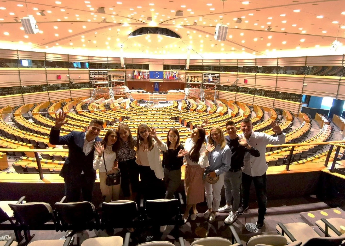 Želimo da živimo u našoj zemlji – poručili srednjoškolci iz BiH prilikom posjete institucijama EU u Bruxellesu