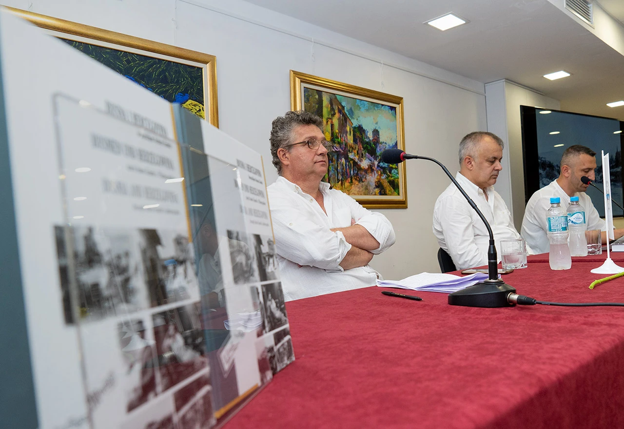 Predstavljena monografija fotografa Antona Zimola