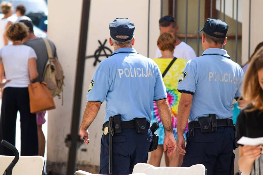 Na Jadranu sve češći napadi na turiste  