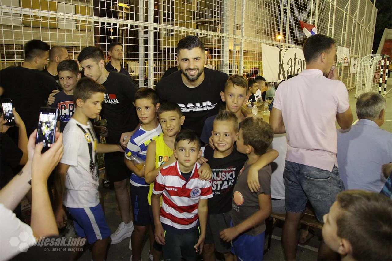Oduševljenje i zabava vladala je u Zrinjski korneru