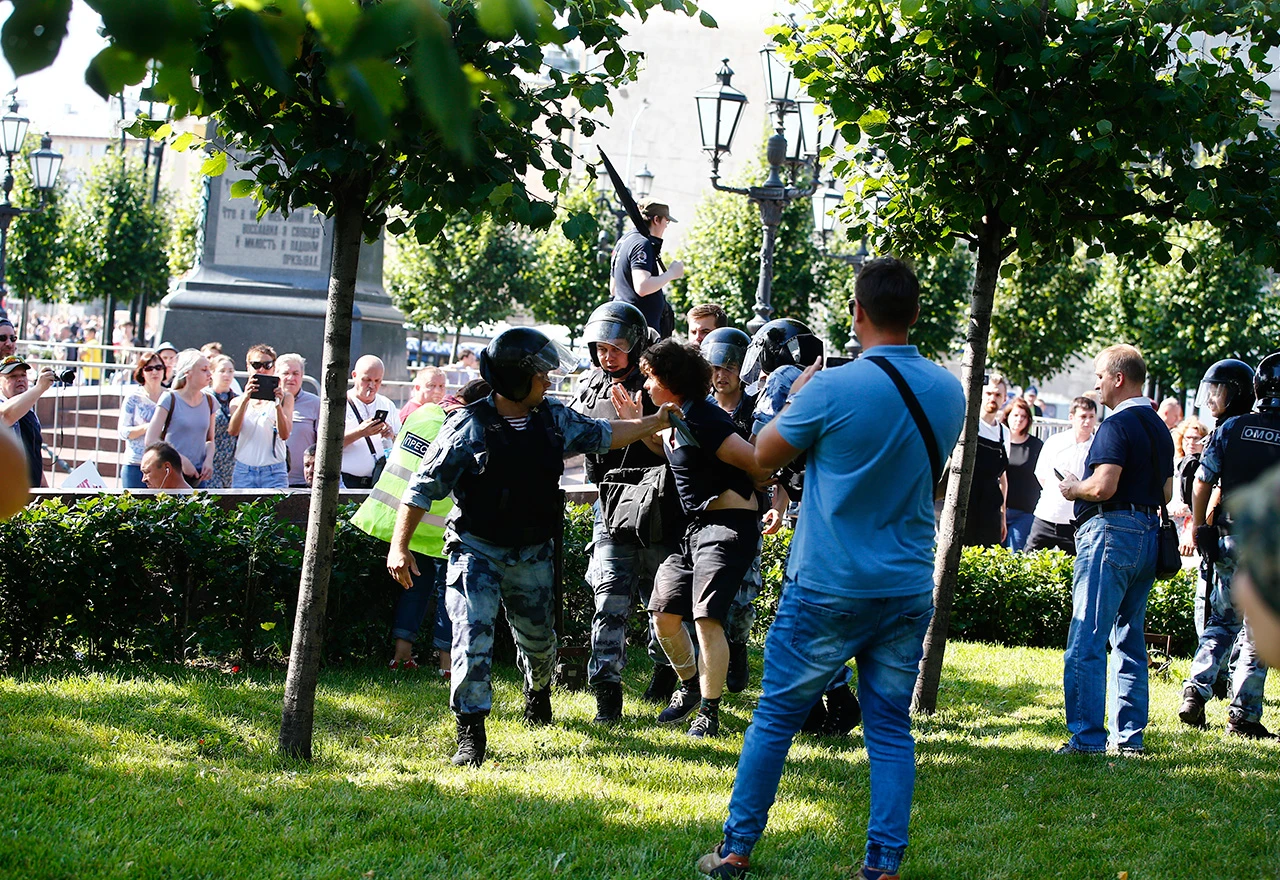 Moskva: 3.500 demonstranata na ulicama, više od 500 uhićenih
