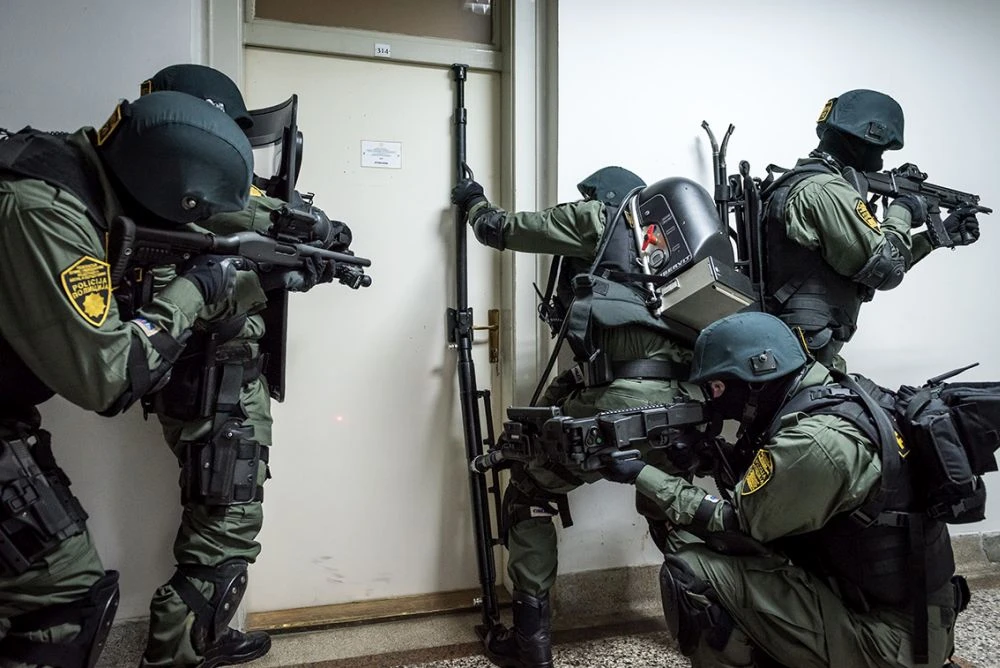 Federalni policajci zaposlit će se na neodređeno vrijeme