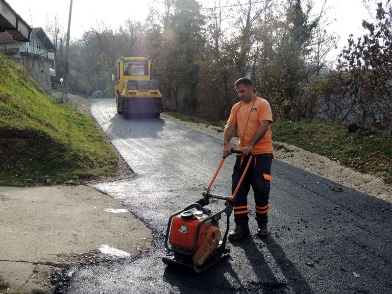 Zadužili smo se više od 2 milijarde KM za ceste koje su i dalje katastrofalne