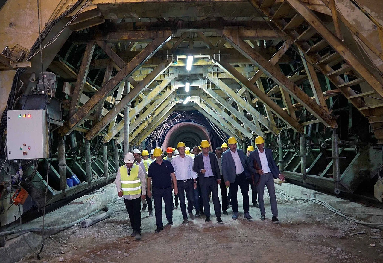 Probijen tunel Žaba kod Neuma