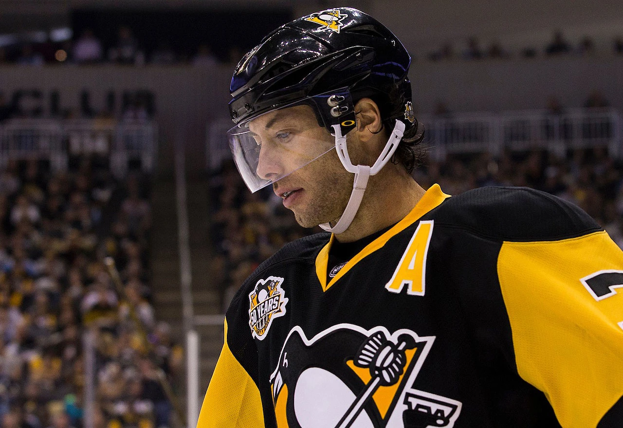Umirovio se najstariji igrač lige i osvajač tri NHL naslova