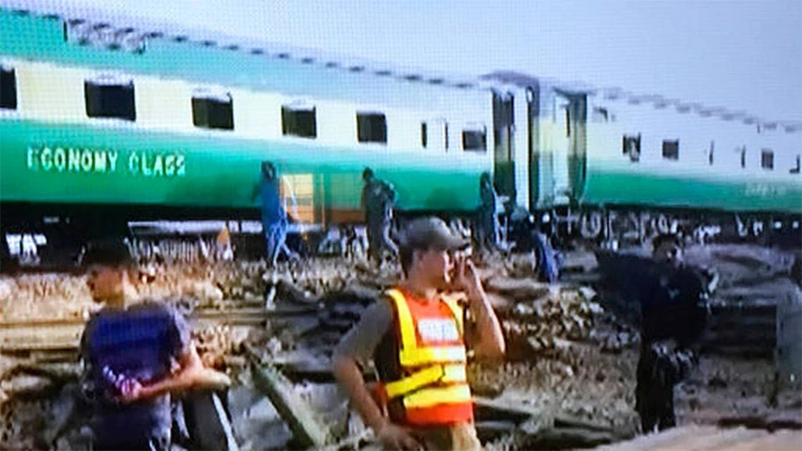 Desetak poginulih i više ozlijeđenih u sudaru vlakova
