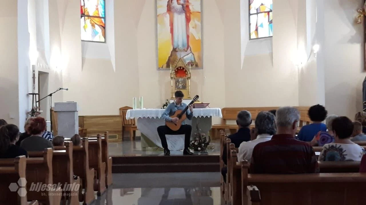 Ljubitelji klasične gitare uživali u izvedbama mladog Mostarca